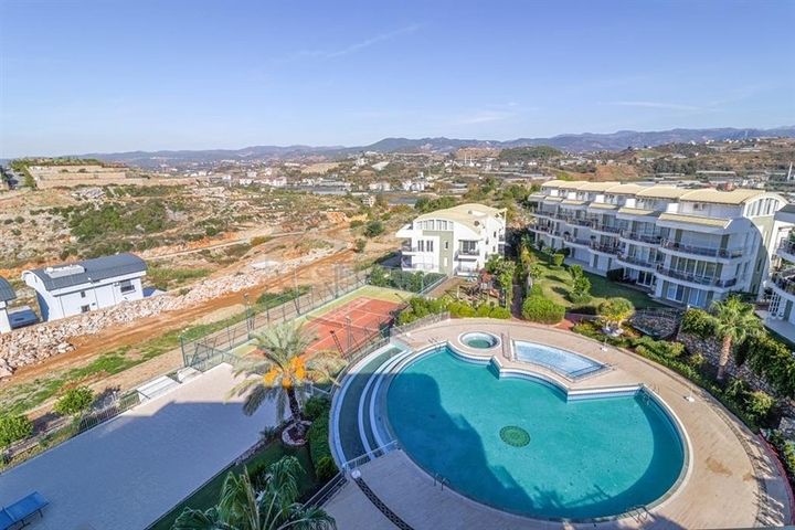 Просторный пентхаус планировкой 3+1 в районе Конаклы. 