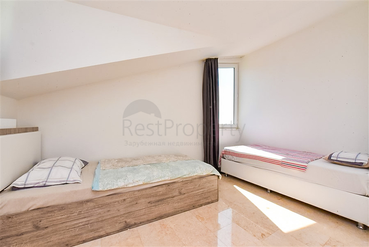 Просторный пентхаус планировкой 3+1 в районе Конаклы. 