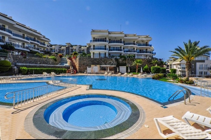 Просторный пентхаус планировкой 3+1 в районе Конаклы. 