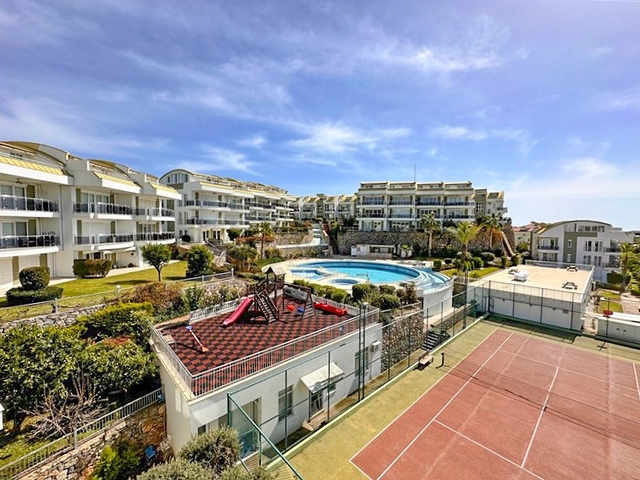 Просторный пентхаус планировкой 3+1 в районе Конаклы. 