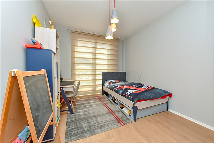 Просторная квартира в районе Оба