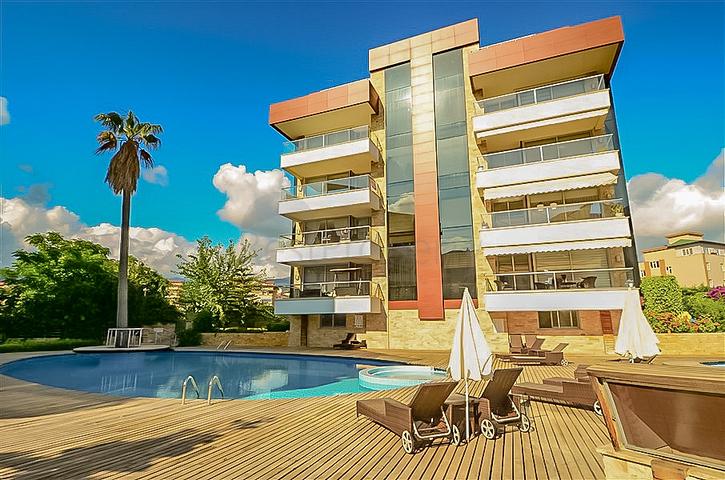 Просторная квартира в районе Оба