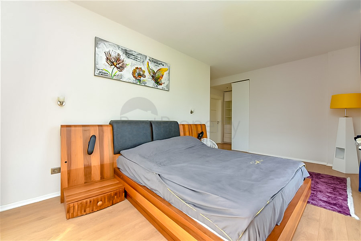 Просторная квартира в районе Оба