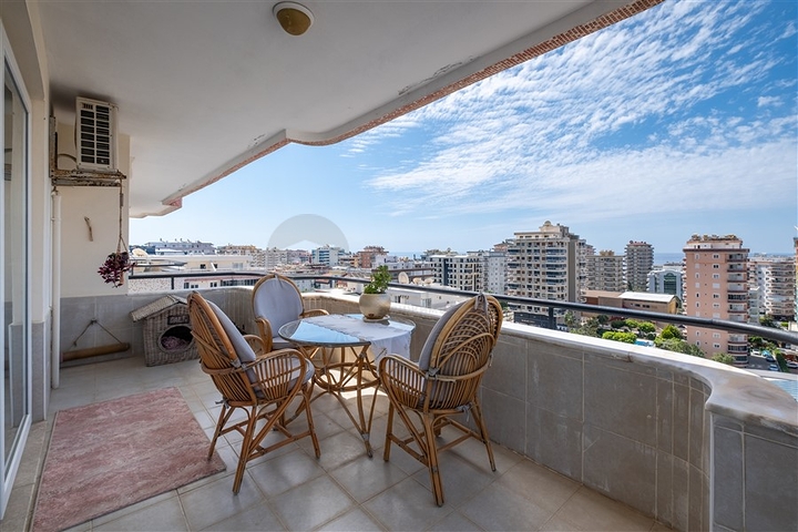 Пентхаус 3+1  в районе Махмутлар