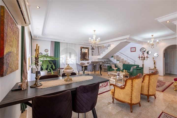 Пентхаус 3+1  в районе Махмутлар