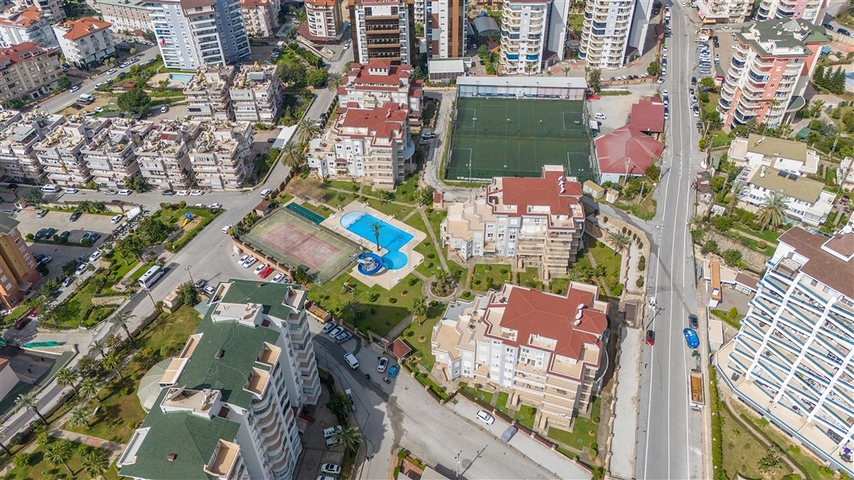 Квартира с просторной планировкой 1+1 в районе Джикджили. 