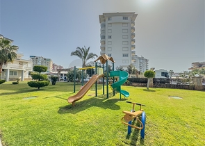 Квартира с просторной планировкой 1+1 в районе Джикджили. 