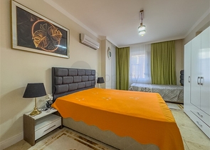 Квартира с просторной планировкой 1+1 в районе Джикджили. 