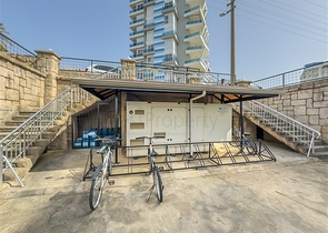 Квартира с просторной планировкой 1+1 в районе Джикджили. 