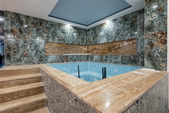 Просторная квартира 4+1 с мебелью: ваш уютный дом в Махмутларе