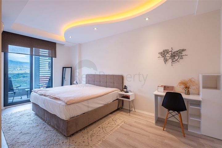 Просторная квартира 4+1 с мебелью: ваш уютный дом в Махмутларе