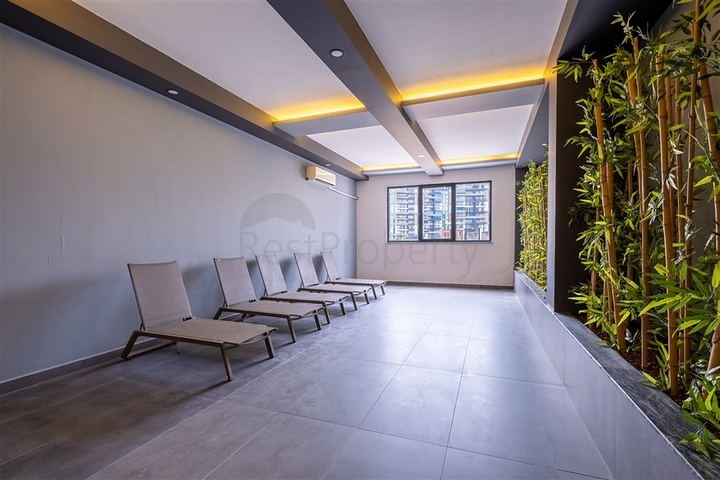 Просторная квартира 4+1 с мебелью: ваш уютный дом в Махмутларе