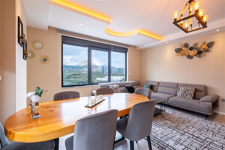 Просторная квартира 4+1 с мебелью: ваш уютный дом в Махмутларе