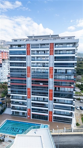 Просторная квартира 4+1 с мебелью: ваш уютный дом в Махмутларе