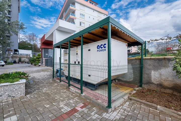 Просторная квартира 4+1 с мебелью: ваш уютный дом в Махмутларе