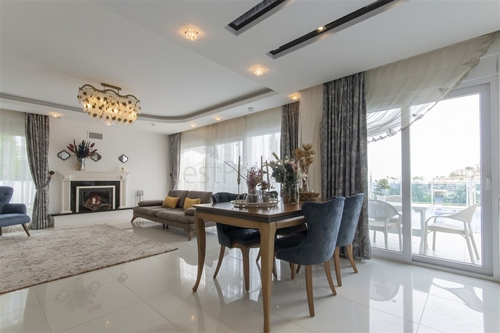 Вилла 8+2 в районе Каргыджак 