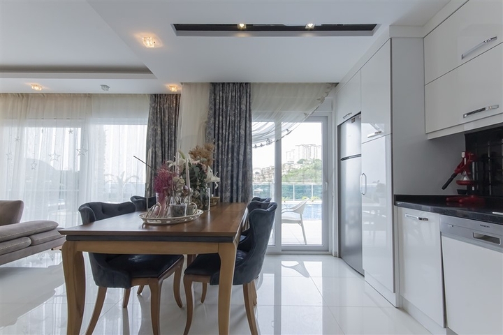 Вилла 8+2 в районе Каргыджак 