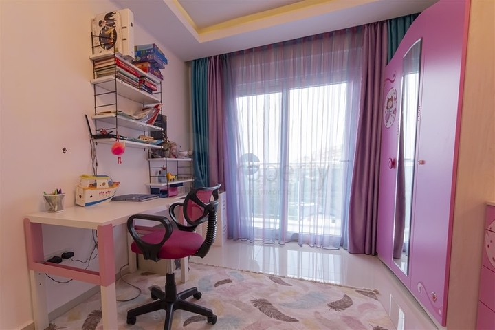 Вилла 8+2 в районе Каргыджак 