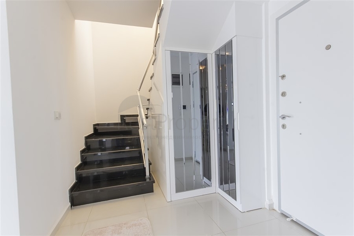 Вилла 8+2 в районе Каргыджак 