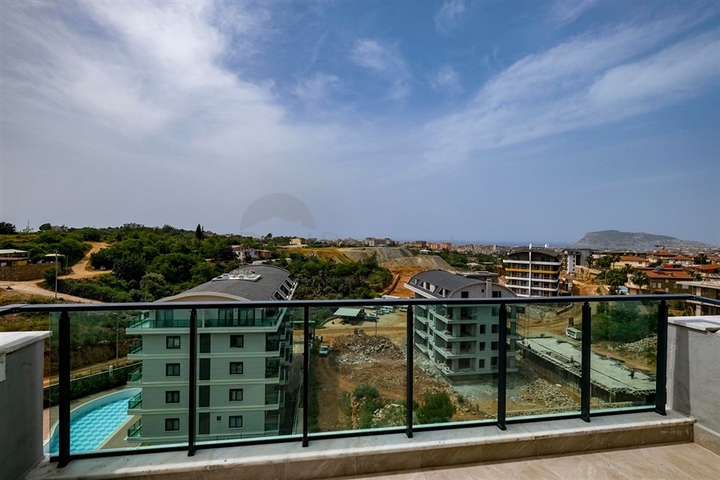 Пентхаус 2+1 с видом на море и крепость Кале в районе Оба