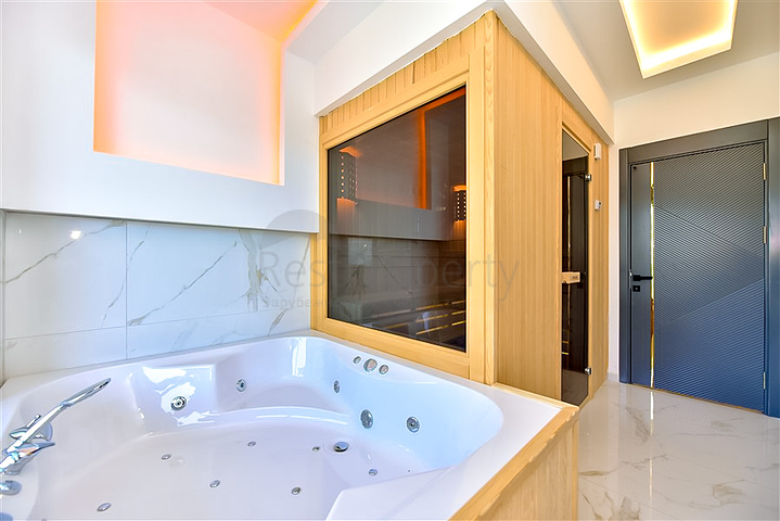 Великолепная вилла в районе Каргыджак 