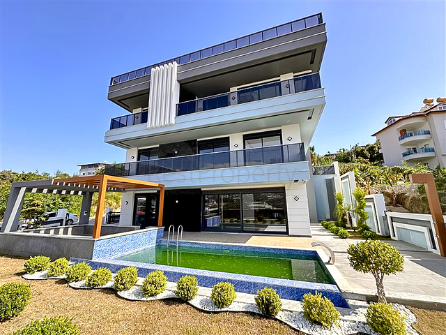 Великолепная вилла в районе Каргыджак 