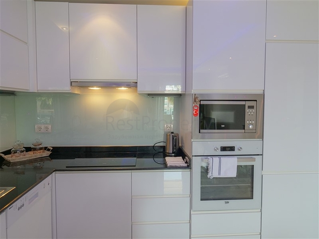 Уютная 1+1 с собственной терассой в районе Оба