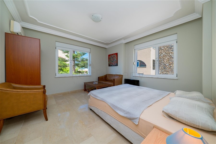 Вилла с панорамными видами на море и горы