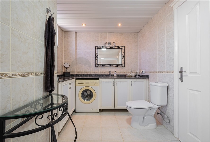 Просторный пентхаус в районе Оба