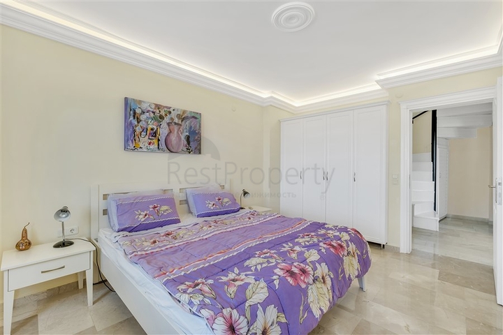 Просторный пентхаус в районе Оба