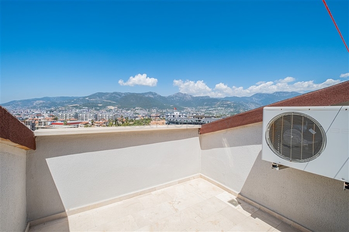 Просторный пентхаус в районе Оба