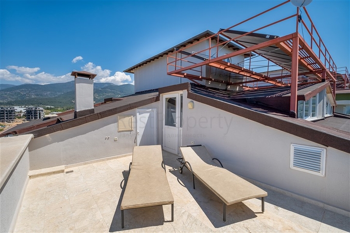 Просторный пентхаус в районе Оба