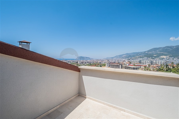 Просторный пентхаус в районе Оба