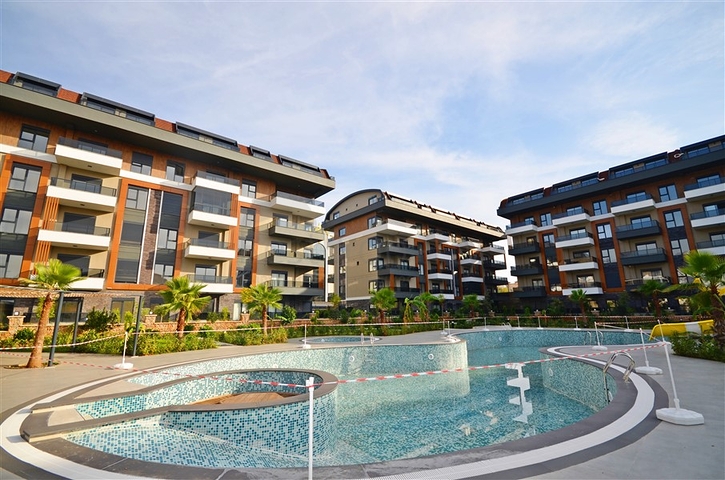 Уникальная квартира 1+1 с выходом в сад