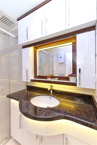 Продается уютная квартира в жилом комплексе на берегу моря в Махмутларе