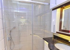 Продается уютная квартира в жилом комплексе на берегу моря в Махмутларе