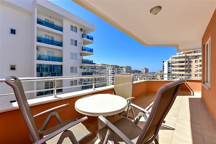 Уютная трехкомнатная квартира с захватывающим видом на море