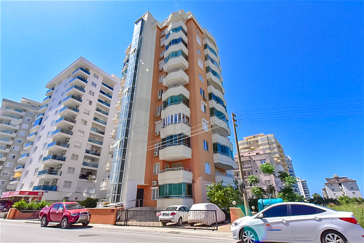 Уютная трехкомнатная квартира с захватывающим видом на море