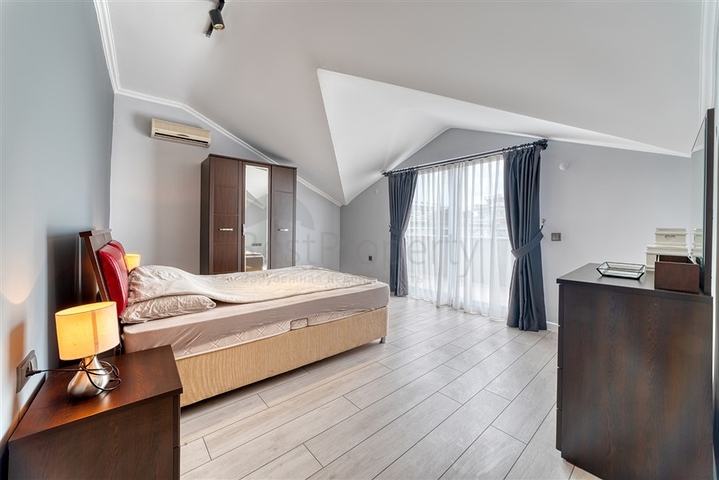 Просторная квартира 4+1 с мебелью и техникой в престижном районе Оба