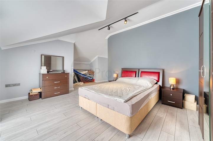 Просторная квартира 4+1 с мебелью и техникой в престижном районе Оба