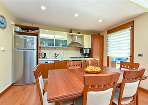 Трехкомнатная квартира на первой береговой линии под ВНЖ