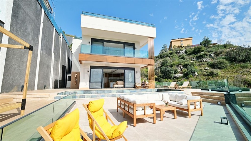 Роскошная вилла 5+1 с захватывающим видом