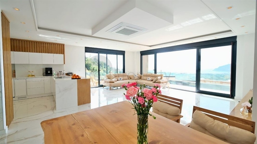 Роскошная вилла 5+1 с захватывающим видом