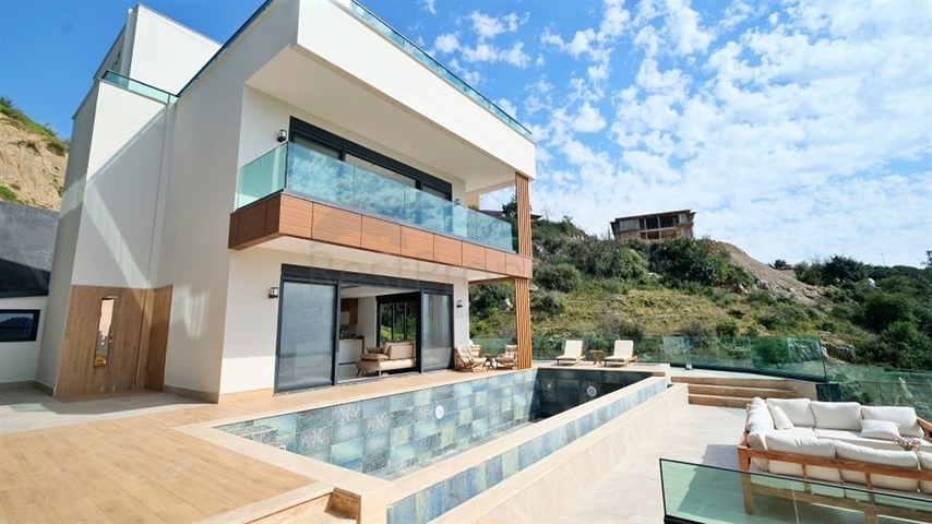 Роскошная вилла 5+1 с захватывающим видом