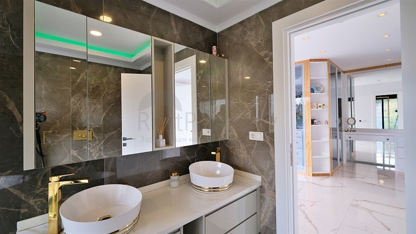 Роскошная вилла 5+1 с захватывающим видом