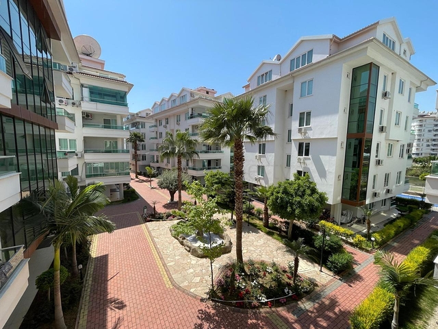 Трехкомнатная квартира в 250 м от моря в районе Кестель