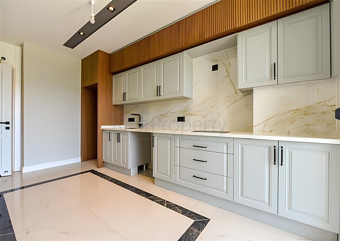 Светлая и просторная квартира в современном жилом комплексе в районе Оба