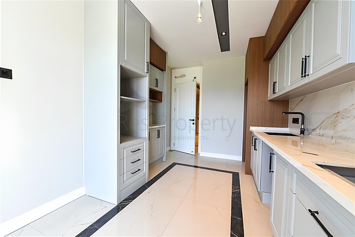 Светлая и просторная квартира в современном жилом комплексе в районе Оба