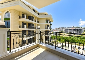 Светлая и просторная квартира в современном жилом комплексе в районе Оба