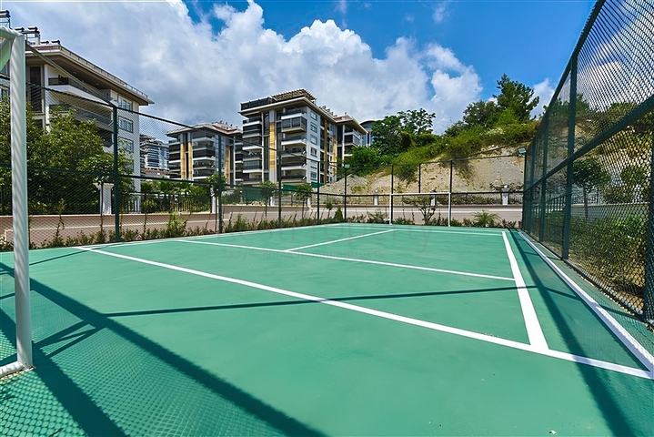 Просторная квартира 4+1 в отличной локации в Оба